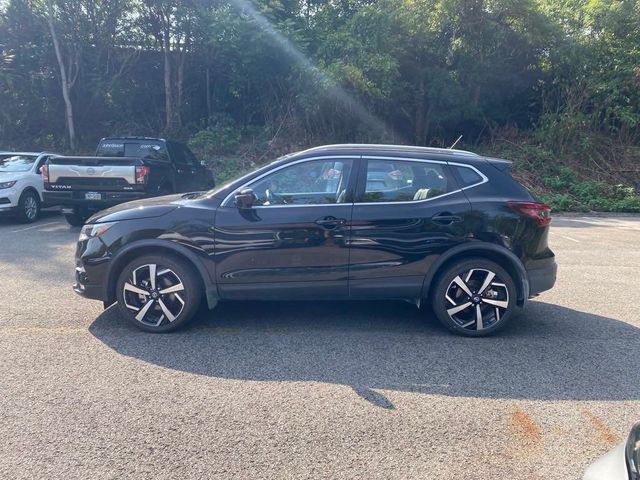 2022 Nissan Rogue Sport SL