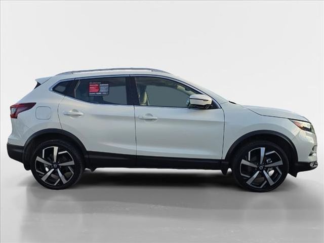 2022 Nissan Rogue Sport SL