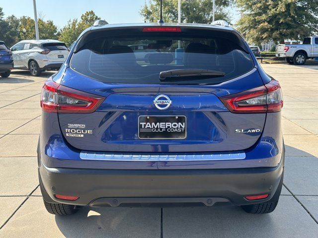 2022 Nissan Rogue Sport SL