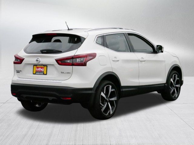 2022 Nissan Rogue Sport SL