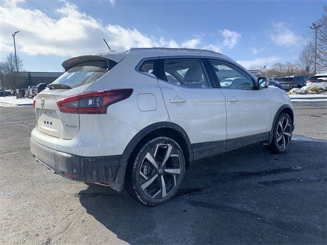 2022 Nissan Rogue Sport SL