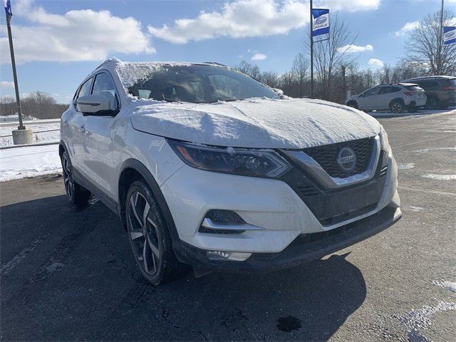 2022 Nissan Rogue Sport SL