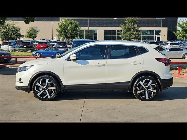 2022 Nissan Rogue Sport SL