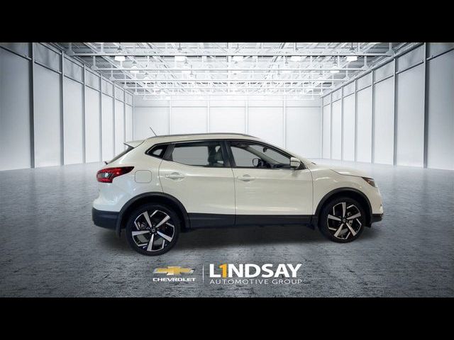 2022 Nissan Rogue Sport SL