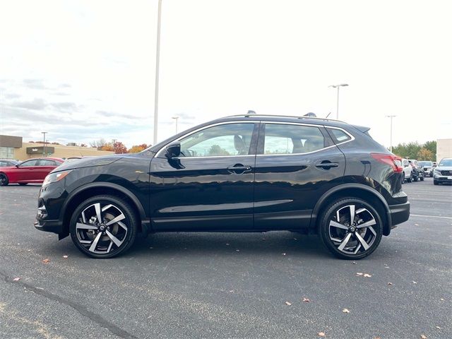 2022 Nissan Rogue Sport SL