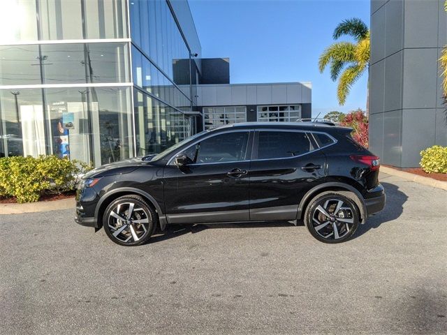 2022 Nissan Rogue Sport SL