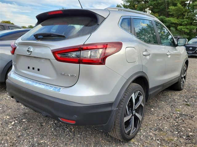 2022 Nissan Rogue Sport SL