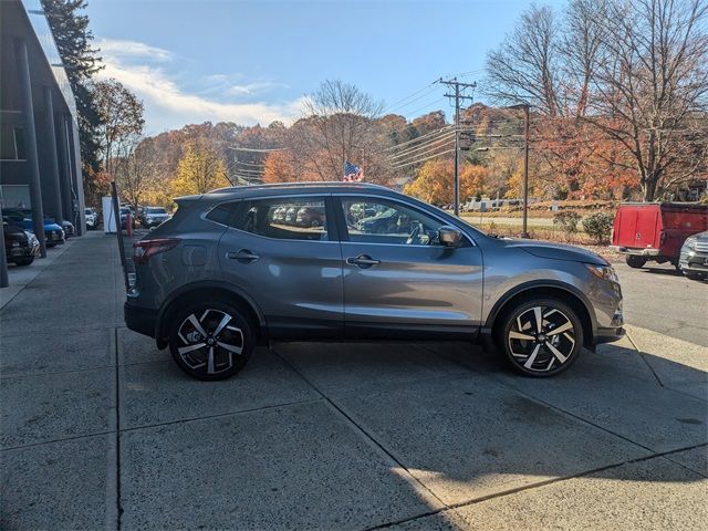 2022 Nissan Rogue Sport SL