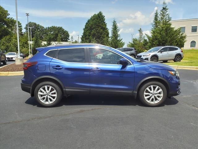 2022 Nissan Rogue Sport SV