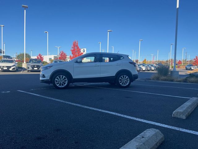 2022 Nissan Rogue Sport S