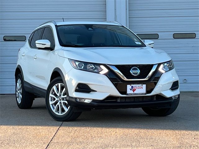 2022 Nissan Rogue Sport SV