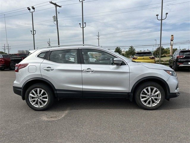 2022 Nissan Rogue Sport SV