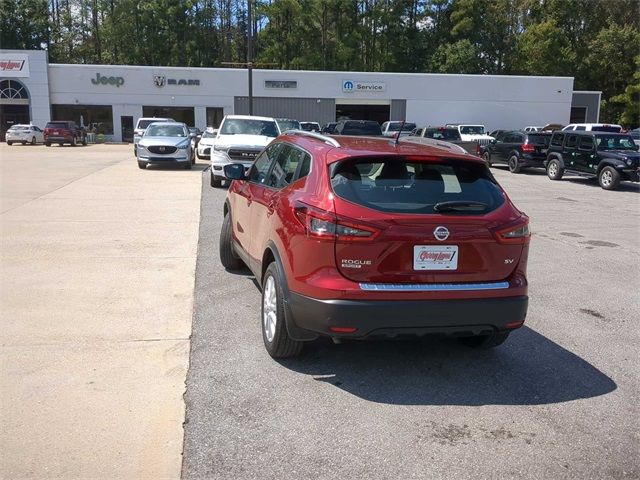 2022 Nissan Rogue Sport SV