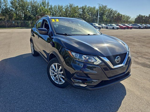 2022 Nissan Rogue Sport SV