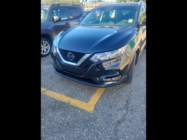 2022 Nissan Rogue Sport SV