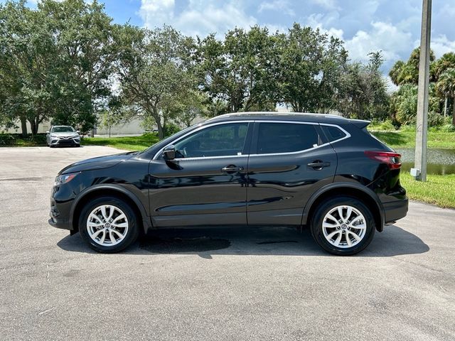 2022 Nissan Rogue Sport SV