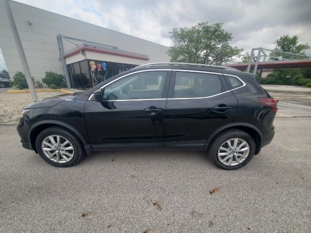 2022 Nissan Rogue Sport SV