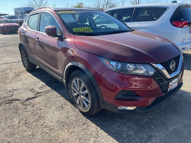 2022 Nissan Rogue Sport SV