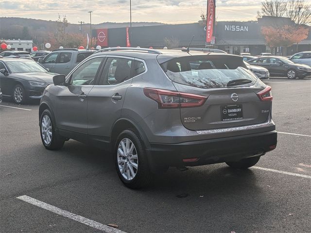 2022 Nissan Rogue Sport SV