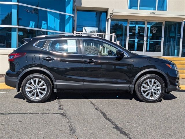 2022 Nissan Rogue Sport SV