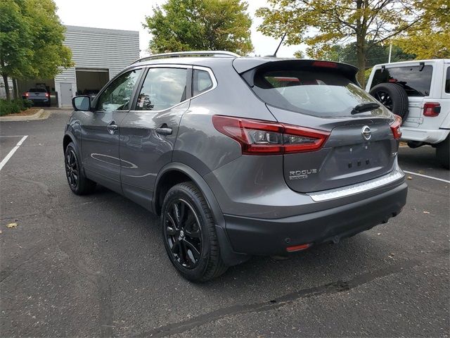 2022 Nissan Rogue Sport SV