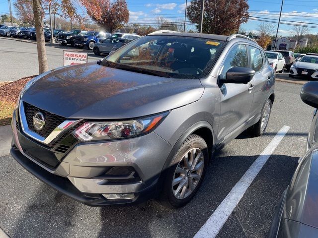 2022 Nissan Rogue Sport SV