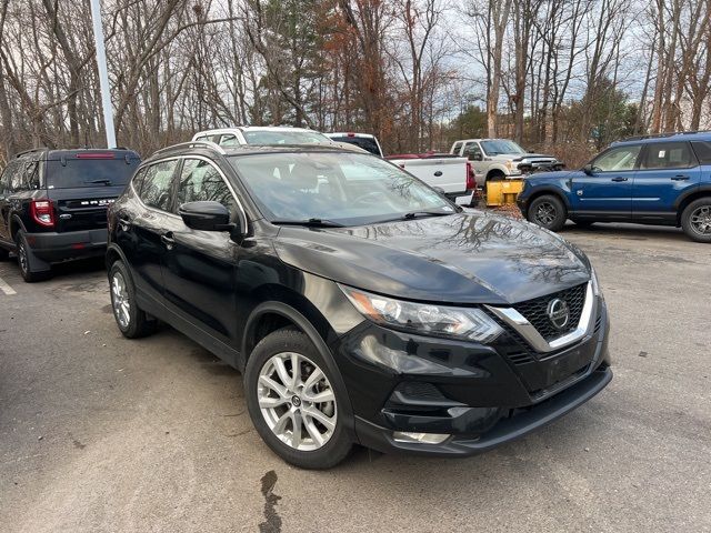 2022 Nissan Rogue Sport SV