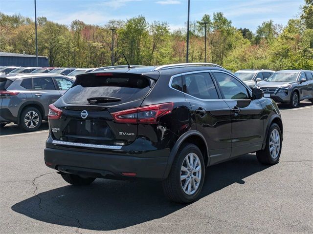 2022 Nissan Rogue Sport SV