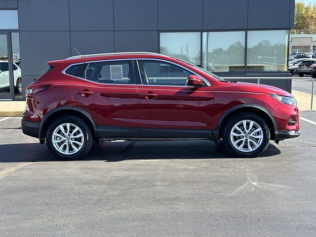 2022 Nissan Rogue Sport SV