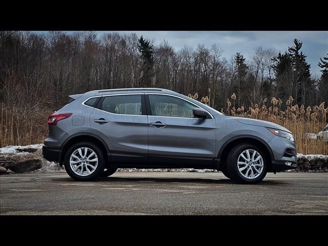 2022 Nissan Rogue Sport SV