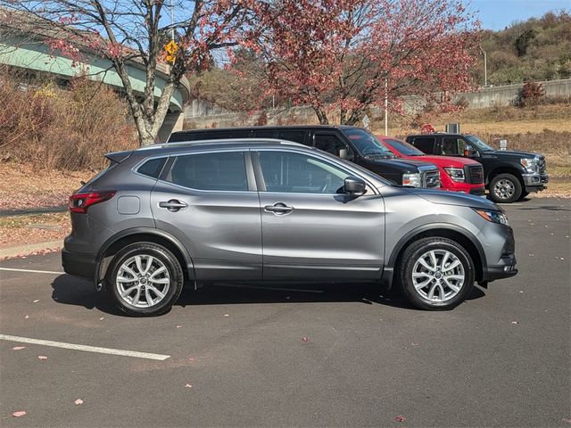 2022 Nissan Rogue Sport SV