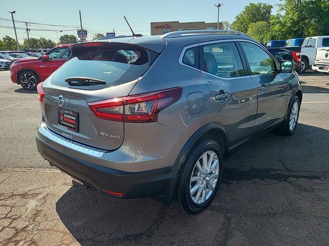 2022 Nissan Rogue Sport SV