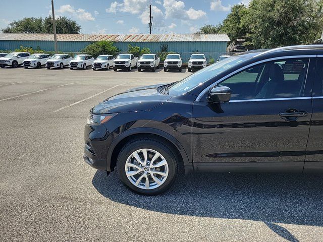 2022 Nissan Rogue Sport SV