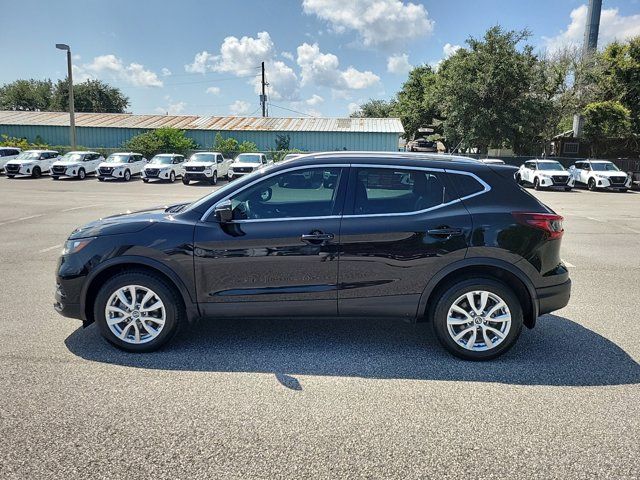 2022 Nissan Rogue Sport SV