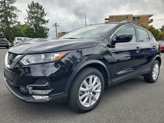 2022 Nissan Rogue Sport SV