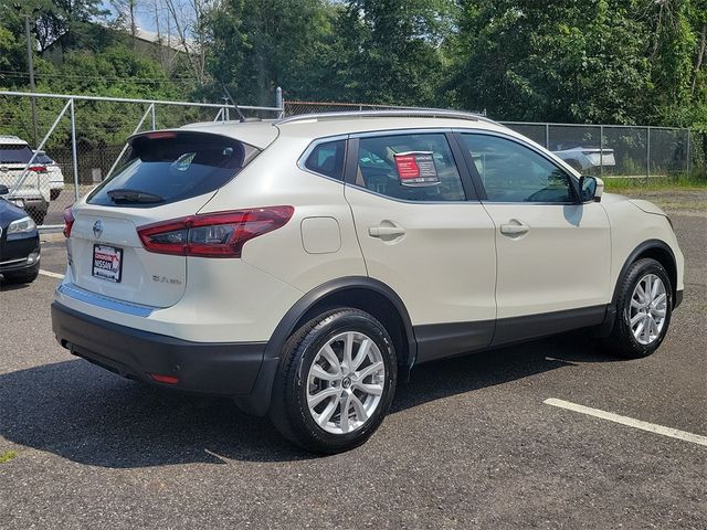 2022 Nissan Rogue Sport SV