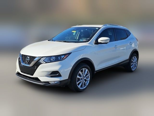 2022 Nissan Rogue Sport SV