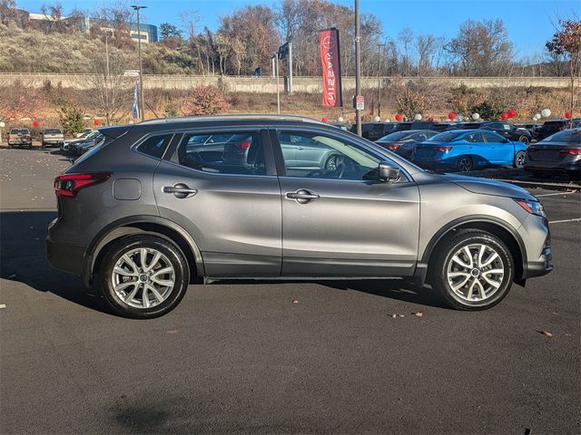 2022 Nissan Rogue Sport SV