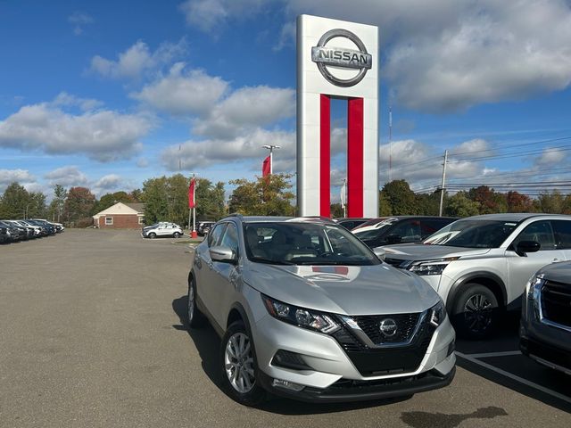 2022 Nissan Rogue Sport SV