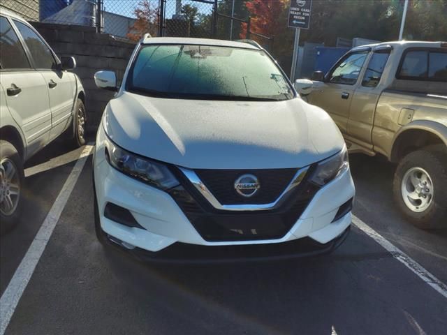 2022 Nissan Rogue Sport SV