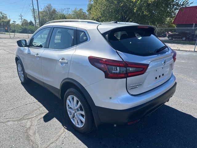 2022 Nissan Rogue Sport SV