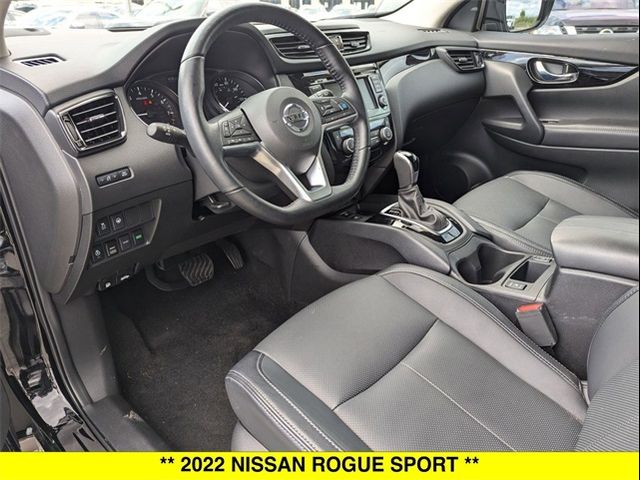 2022 Nissan Rogue Sport SV