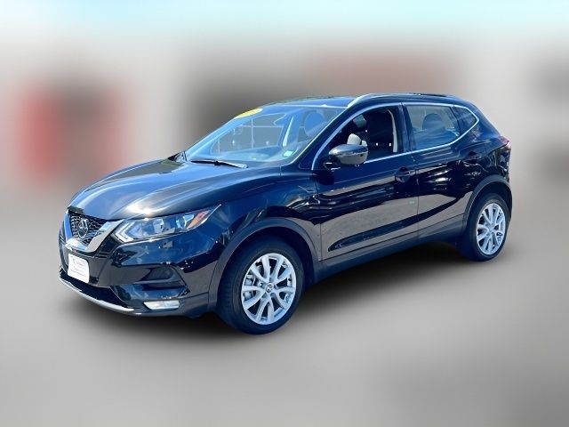 2022 Nissan Rogue Sport SV