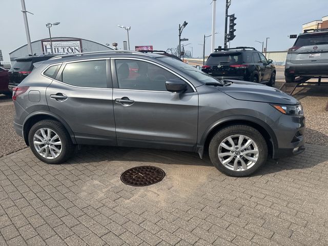 2022 Nissan Rogue Sport SV