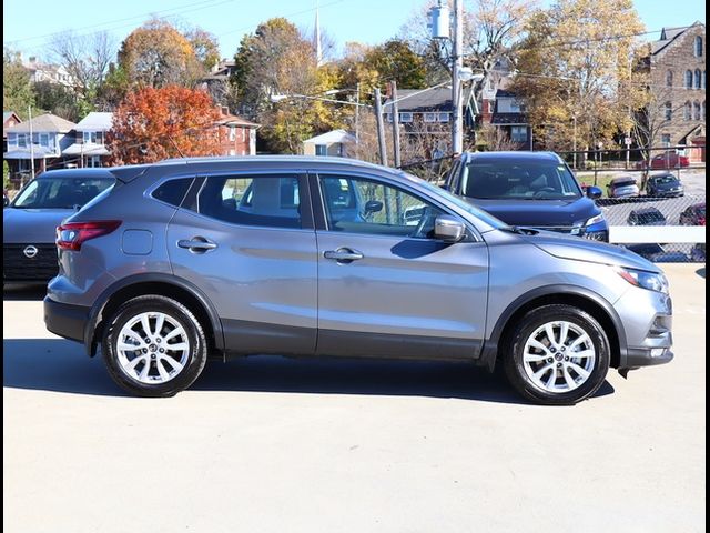 2022 Nissan Rogue Sport SV