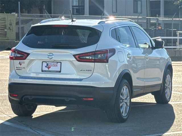 2022 Nissan Rogue Sport SV