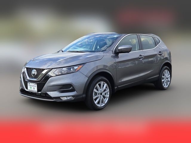 2022 Nissan Rogue Sport SV