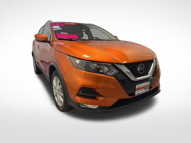 2022 Nissan Rogue Sport SV