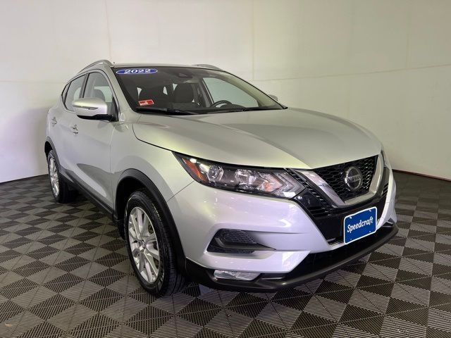 2022 Nissan Rogue Sport SV