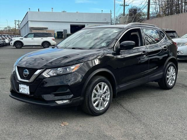 2022 Nissan Rogue Sport SV